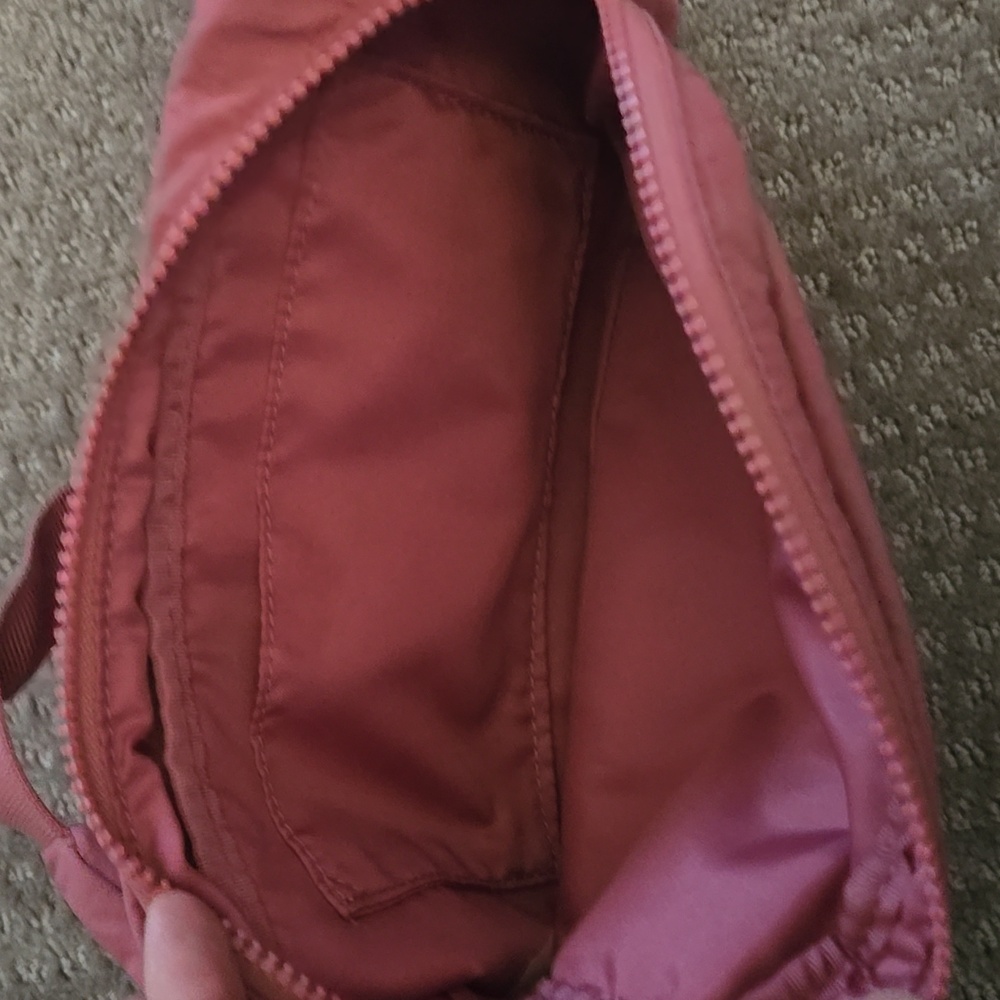 lululemon athletica Dusty Rose Crossbody/Waist Pack - Picture 5 of 5